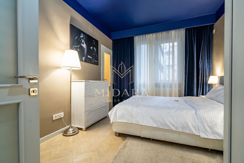 Aurel Vlaicu, 2 camere, mobilat, utilat, top, etaj 1, 107.000 €.