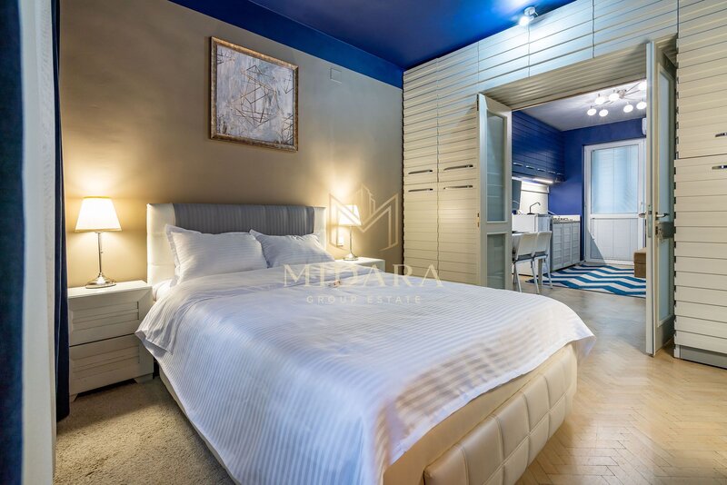 Aurel Vlaicu, 2 camere, mobilat, utilat, top, etaj 1, 107.000 €.