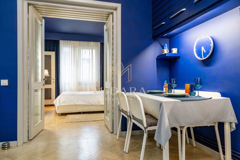 Aurel Vlaicu, 2 camere, mobilat, utilat, top, etaj 1, 107.000 €.